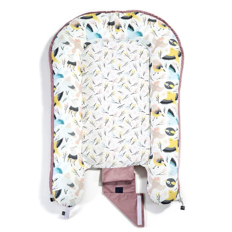 Babynest La Millou Velvet Collection - Cute Birds Vivid - French Lavender foto