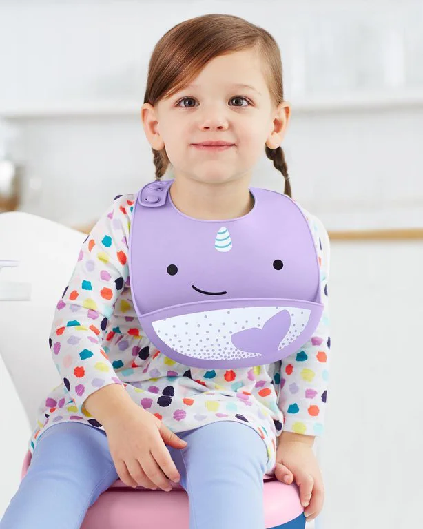 Силиконовый нагрудник Fold & Go Skip Hop Zoo Нарвал foto