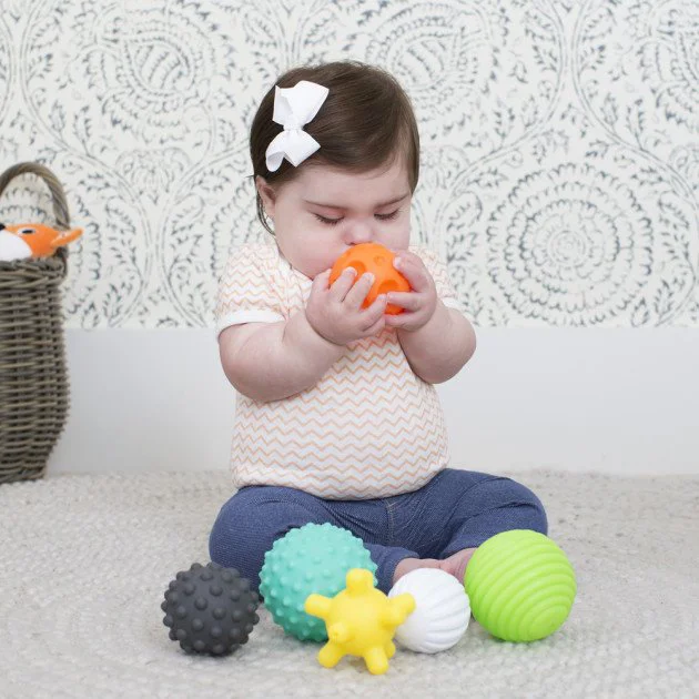 Set mingi diverse forme si texturi Infantino foto
