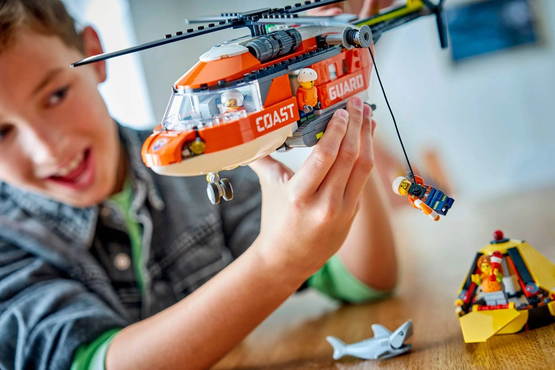 LEGO City - Elicopter al Garzii de Coasta foto