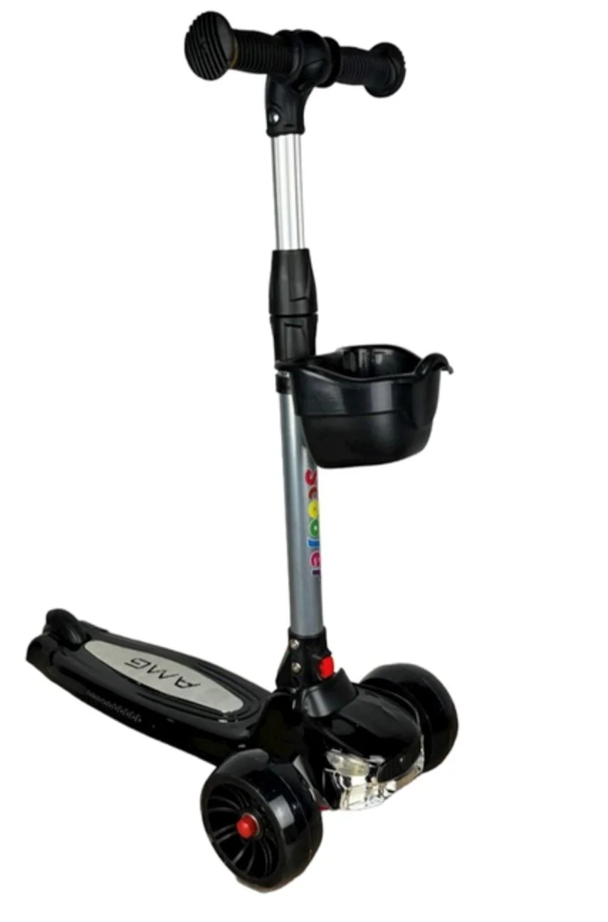 Самокат с тремя колесами Scooter c LED подсветка и музыка, в ассортименте foto