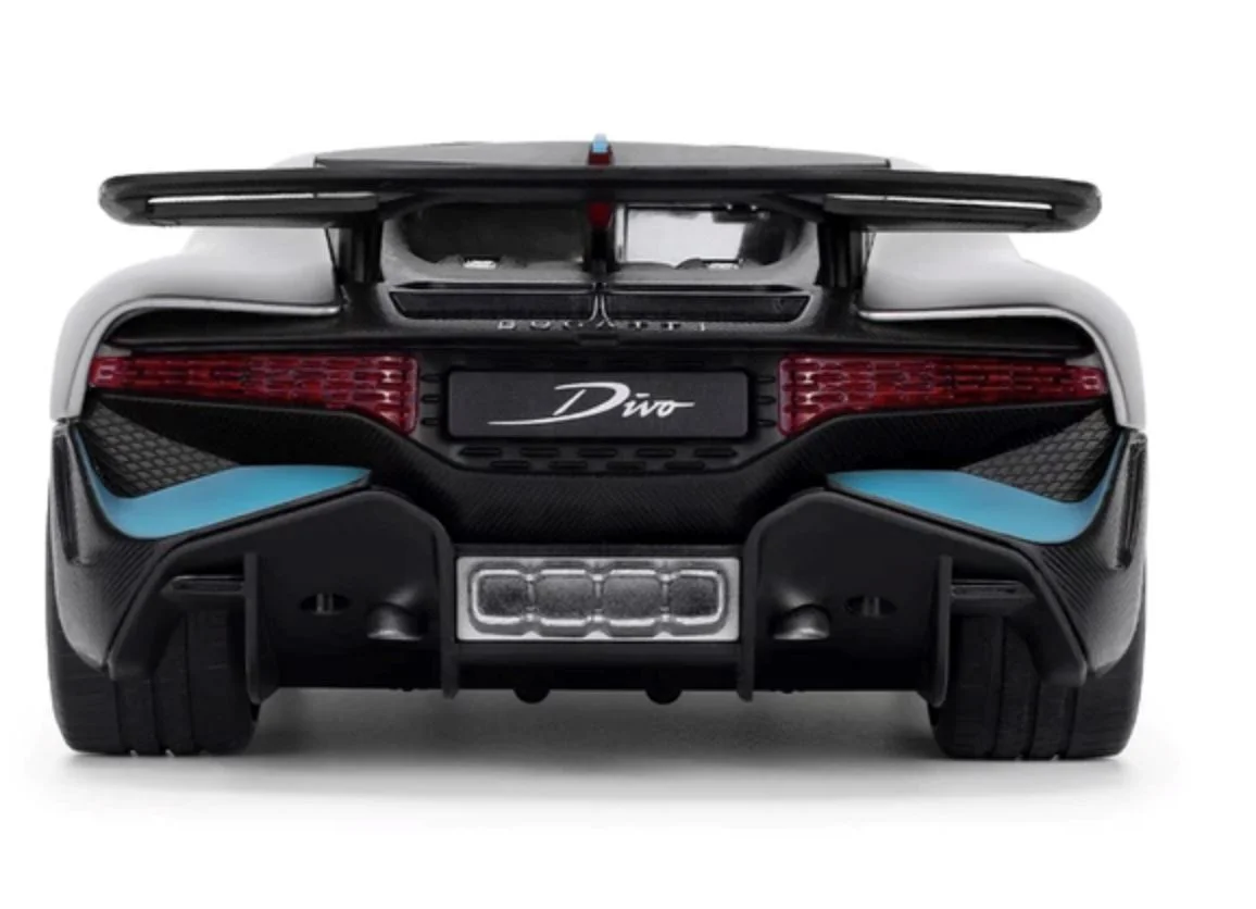 Macheta auto Techno Drive Bugatti Divo Gri, 1:18 foto