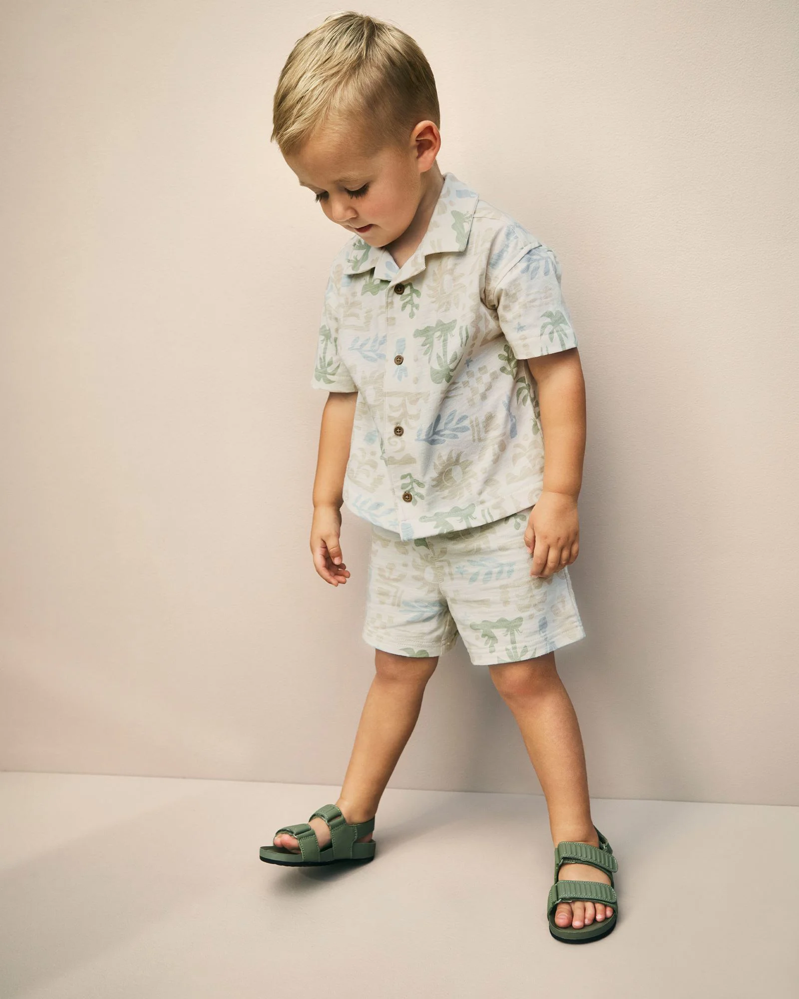Carter's Комплект 2 в 1 Tropical Print - рубашка и шорты foto