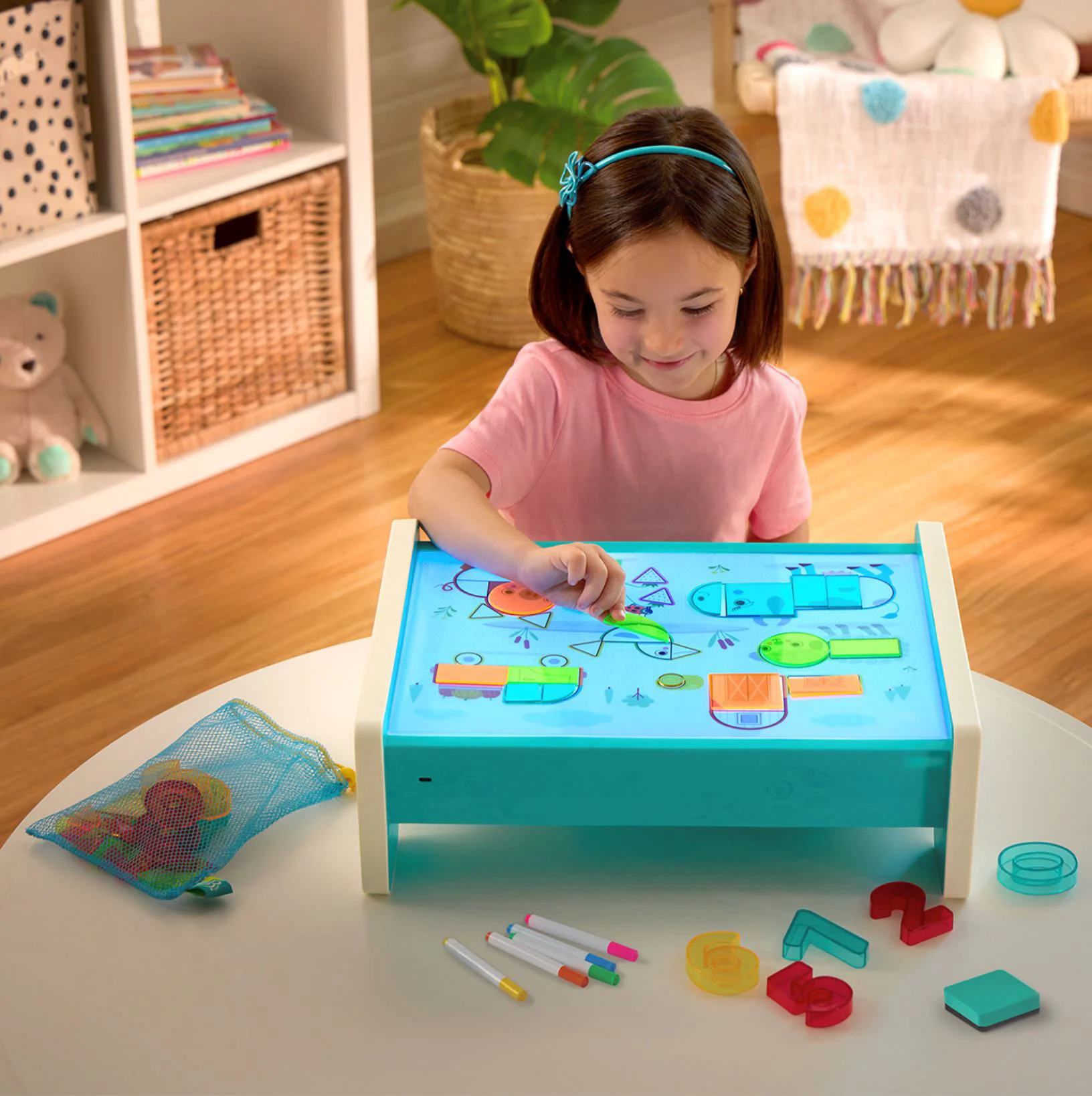 Set de joaca educativ Battat Look & Shine cu lumina, cifre si forme foto