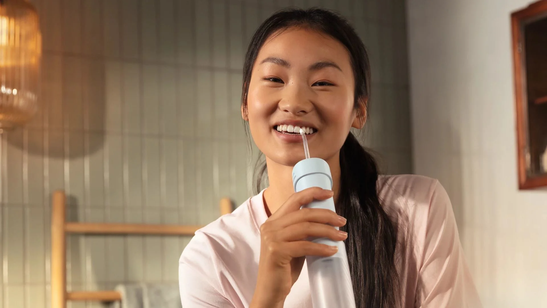 Ирригатор полости рта Philips Sonicare Compact Flosser 1000 Purple foto