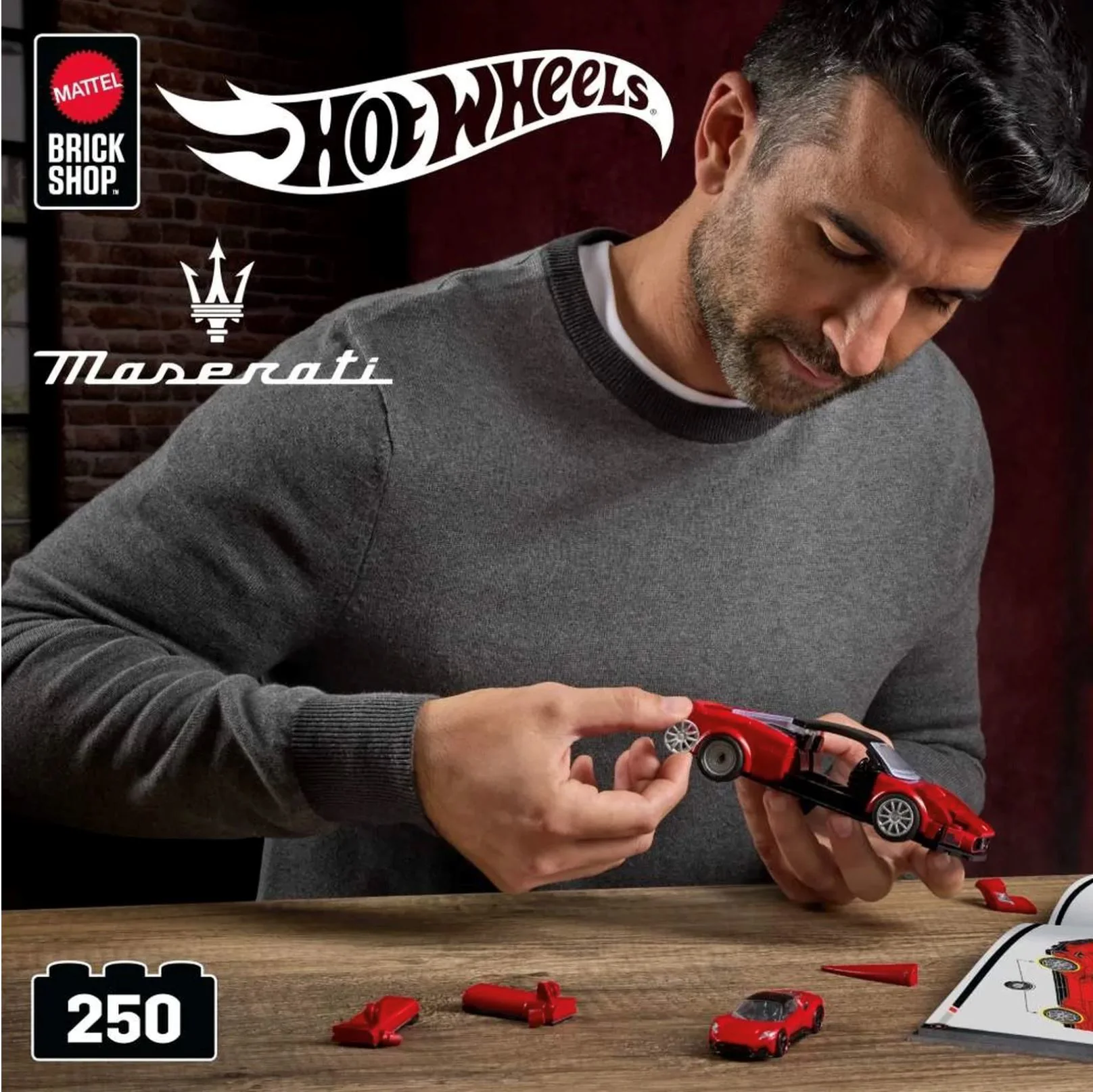 Set de constructie Hot Wheels Maserati 1:32 foto
