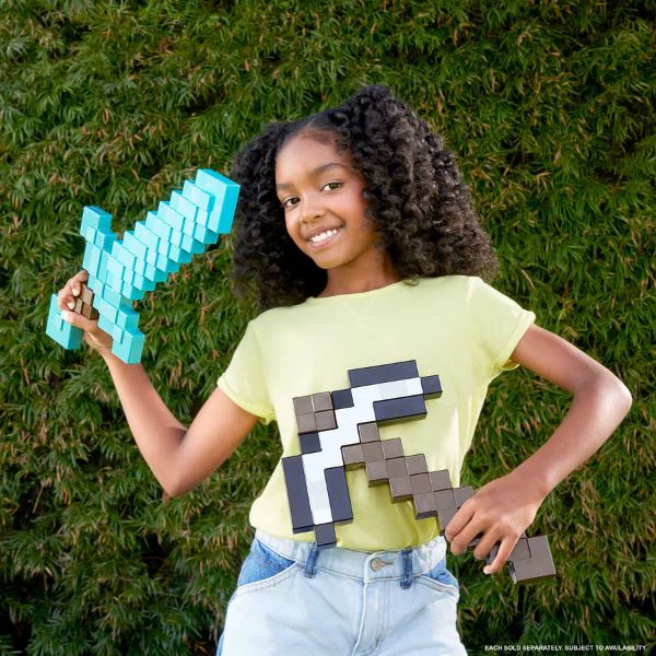 Пиксельная кирка для ролевых игр Mattel Minecraft foto
