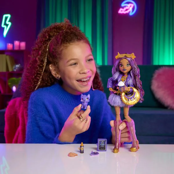 Игровой набор Monster High "Clawdeen Wolf" с аксессуарами foto