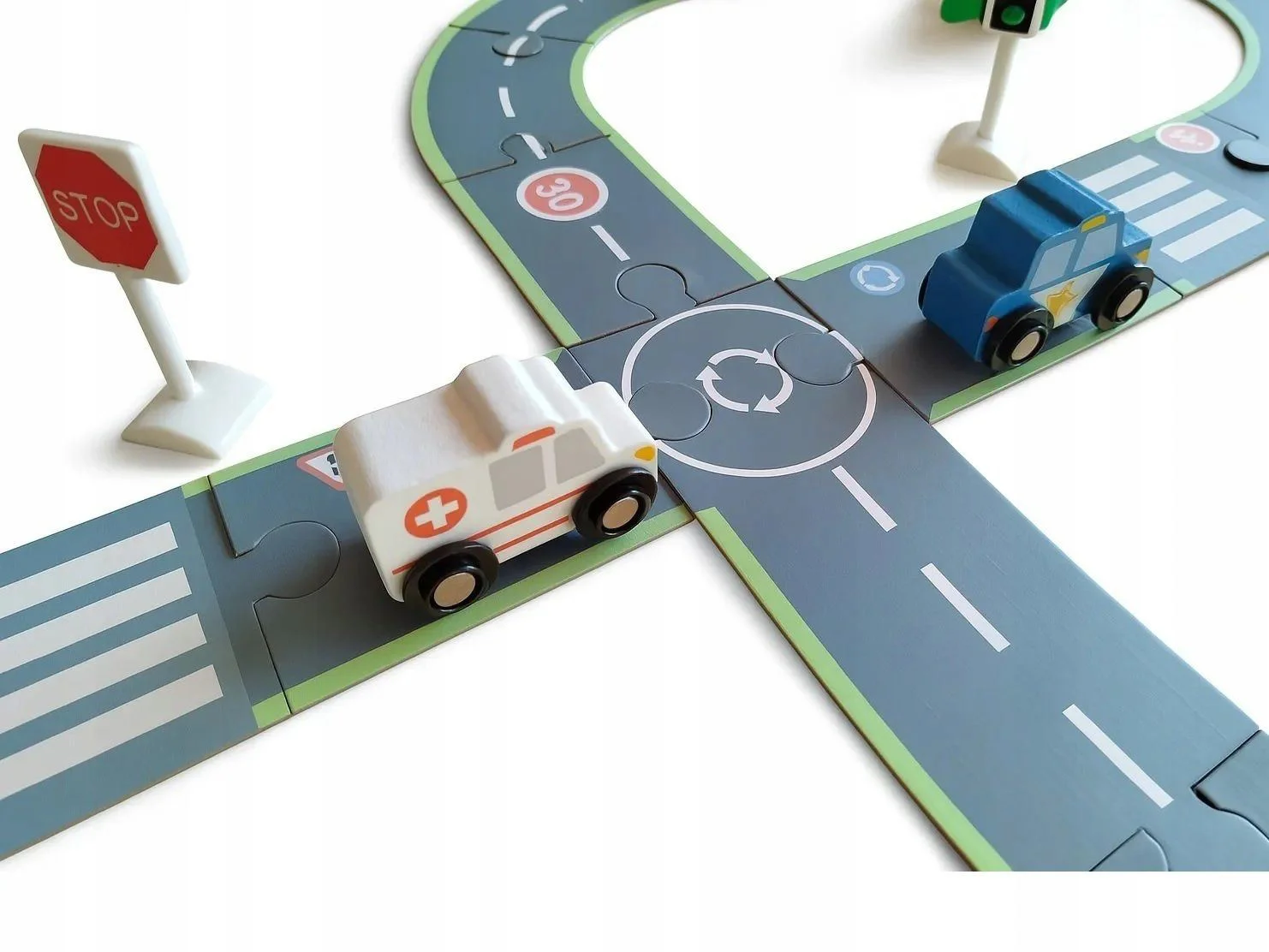 Set de joaca din lemn Tooky Toy Pista auto cu accesorii foto