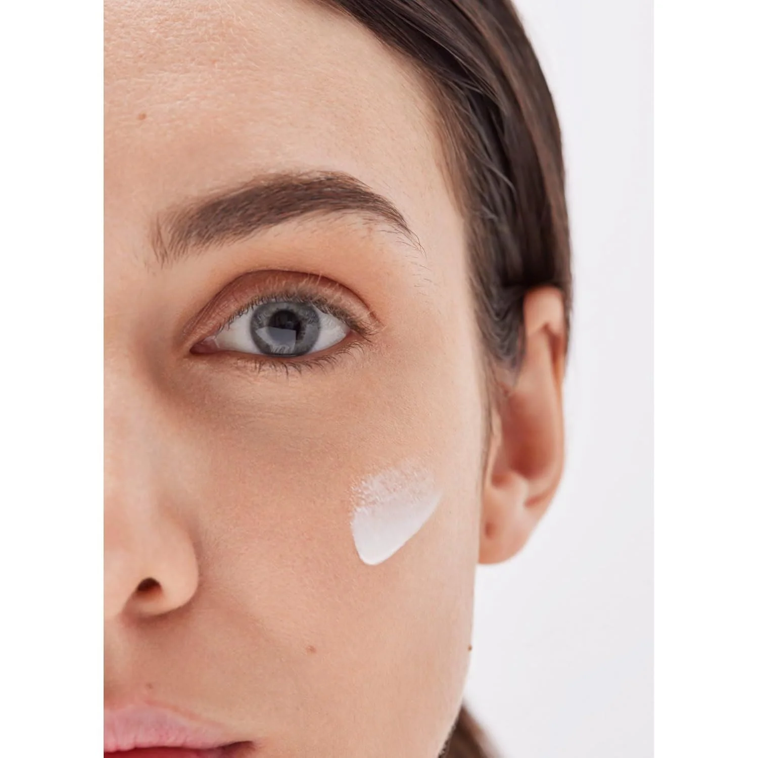 Матирующий солнцезащитный крем для лица Babe Sunscreen Super Fluid SPF 50, 20 мл foto