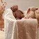 Paturica moale cu jucarie de plus BabyOno Ivory, 75x100 cm foto