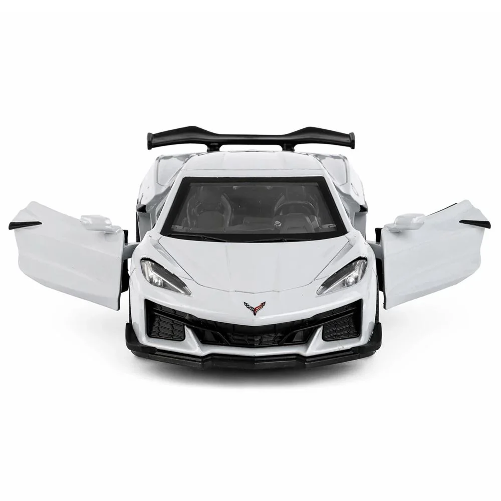 Masina din metal cu inertie Chevrolet Corvette C8 Z06 2024, 1:36, in sortiment foto