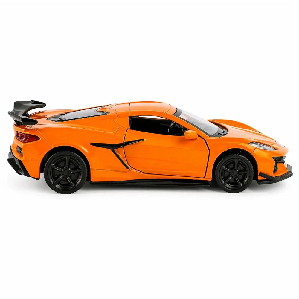Masina din metal cu inertie Chevrolet Corvette C8 Z06 2024, 1:36, in sortiment foto