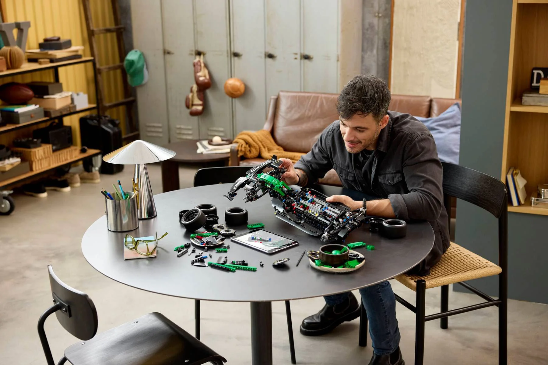 LEGO Technic - Aston Martin Aramco AMR25 F1 foto