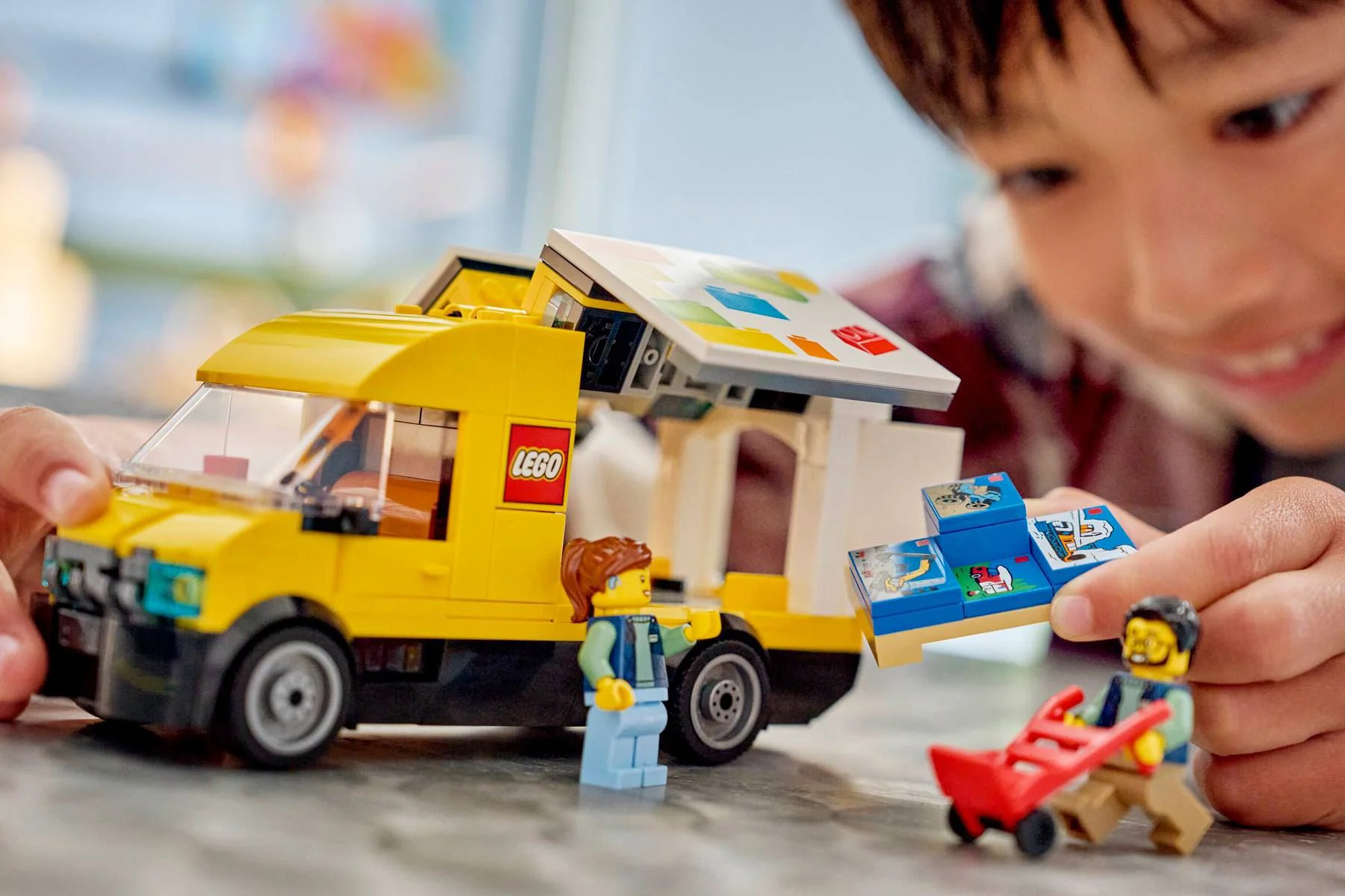 LEGO City - Фургон LEGO foto