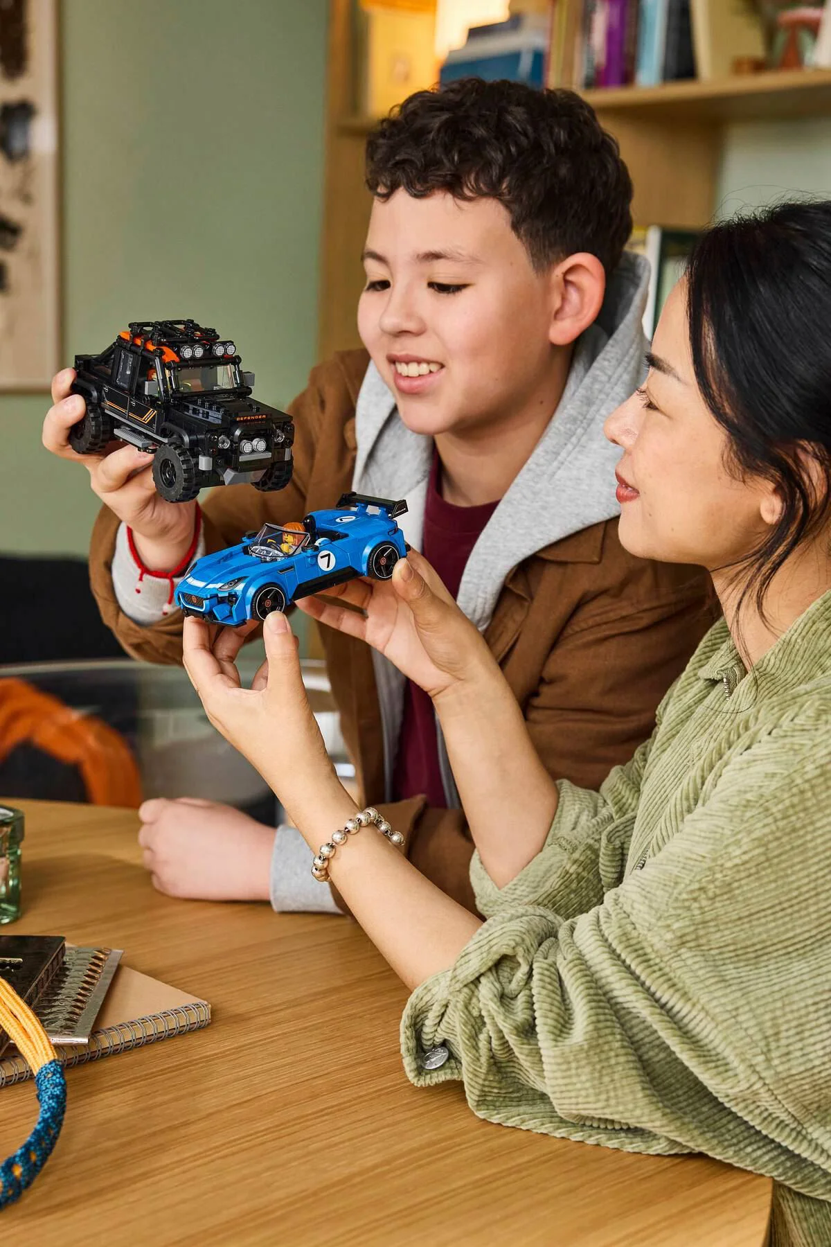 LEGO Speed Champions - Jaguar Project 7 & Land Rover Defender foto