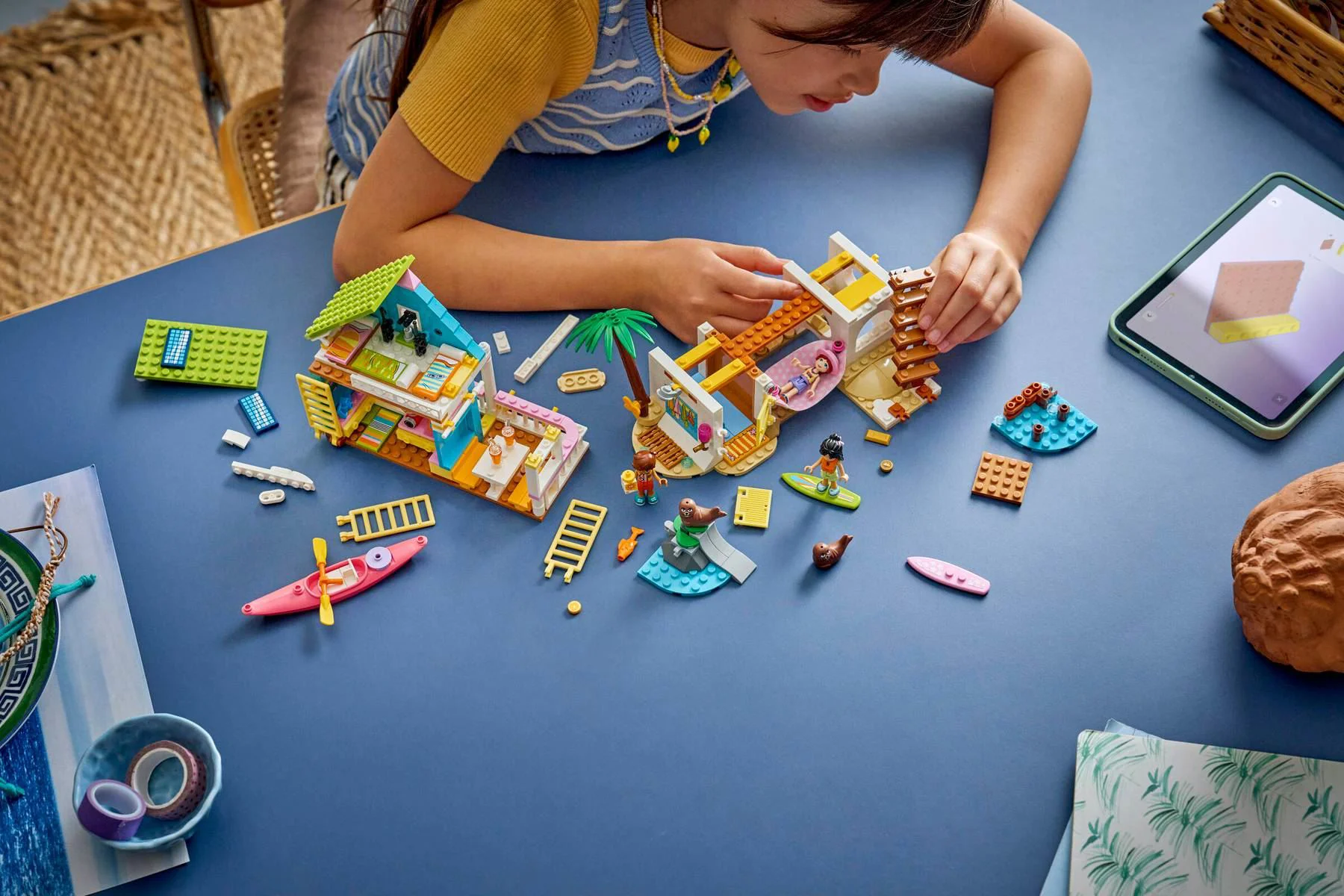 LEGO Friends - Домик на пляже с тюленями foto