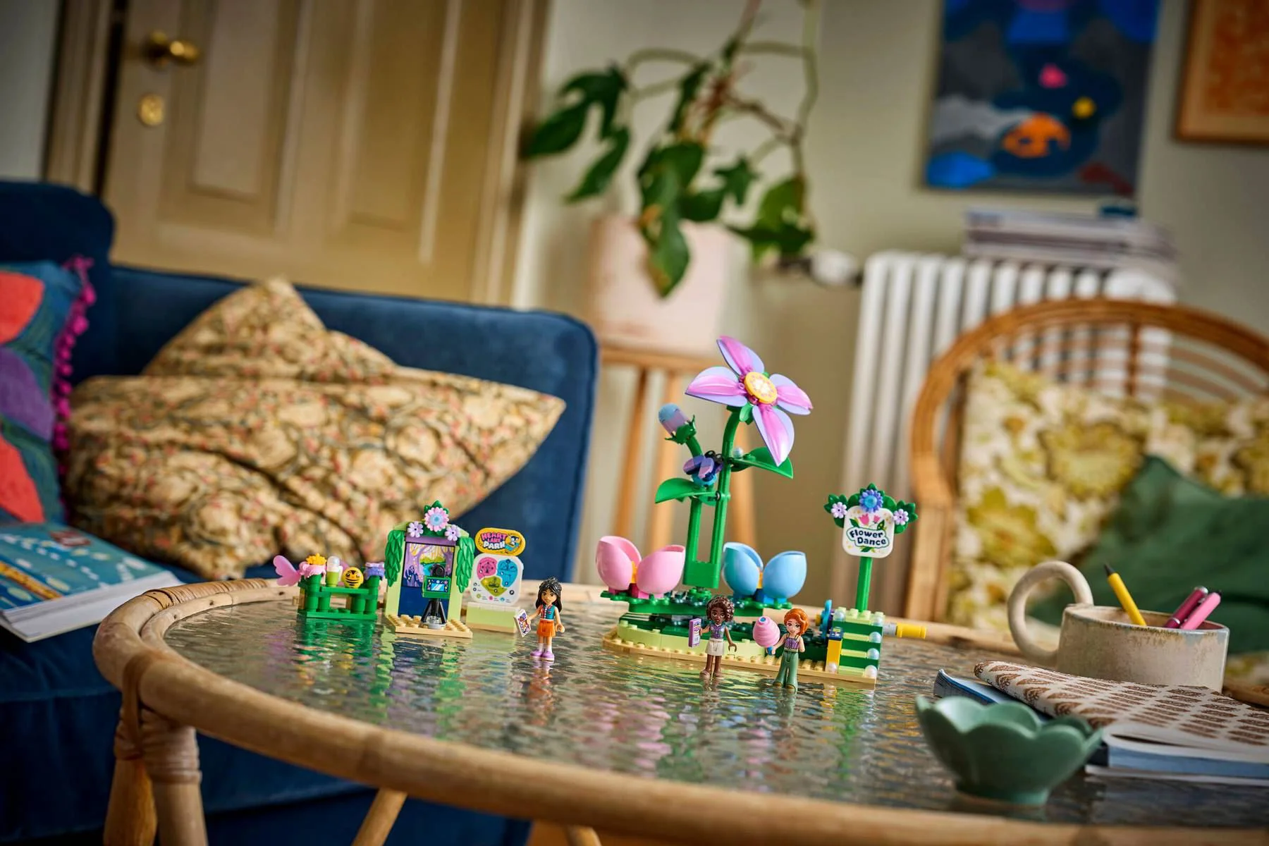 LEGO Friends - Карусель с вращающимся цветком и чашками фей foto