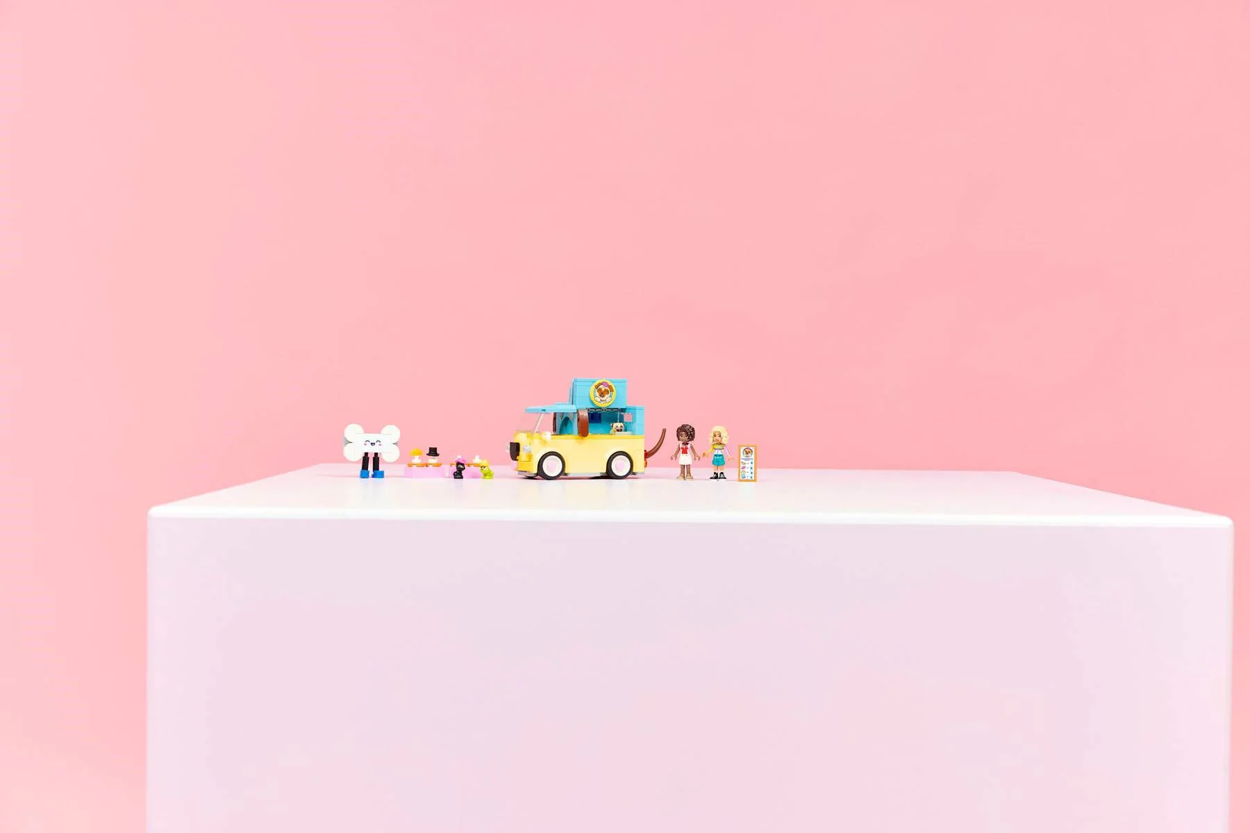 LEGO Friends - Фургон с аксессуарами для животных foto