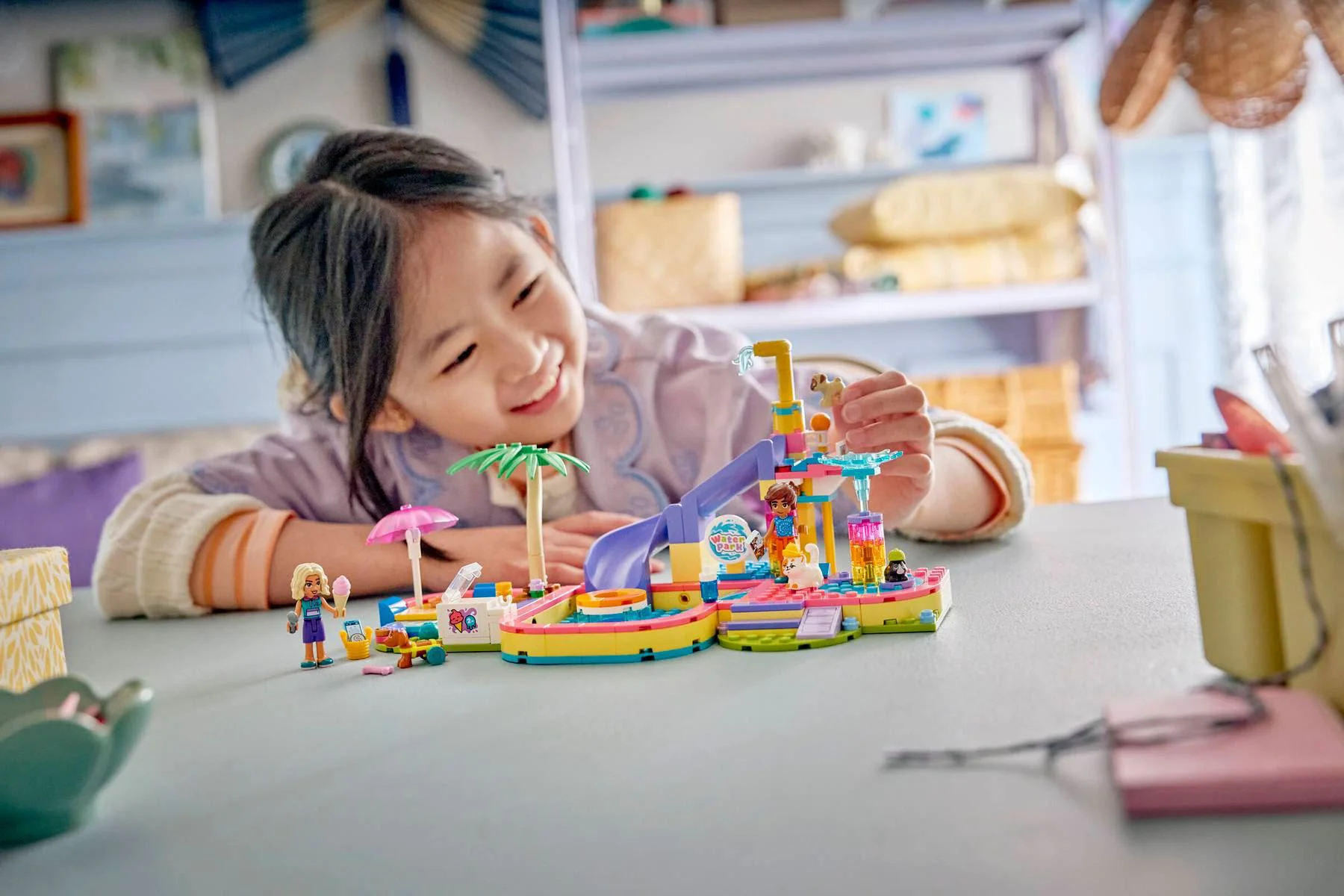 LEGO Friends - Весёлый день в аквапарке foto