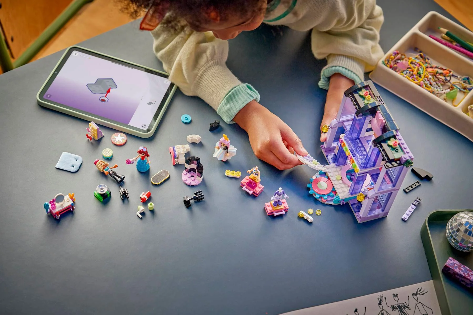 LEGO Friends - Показ мод в Хартлейк-Сити foto