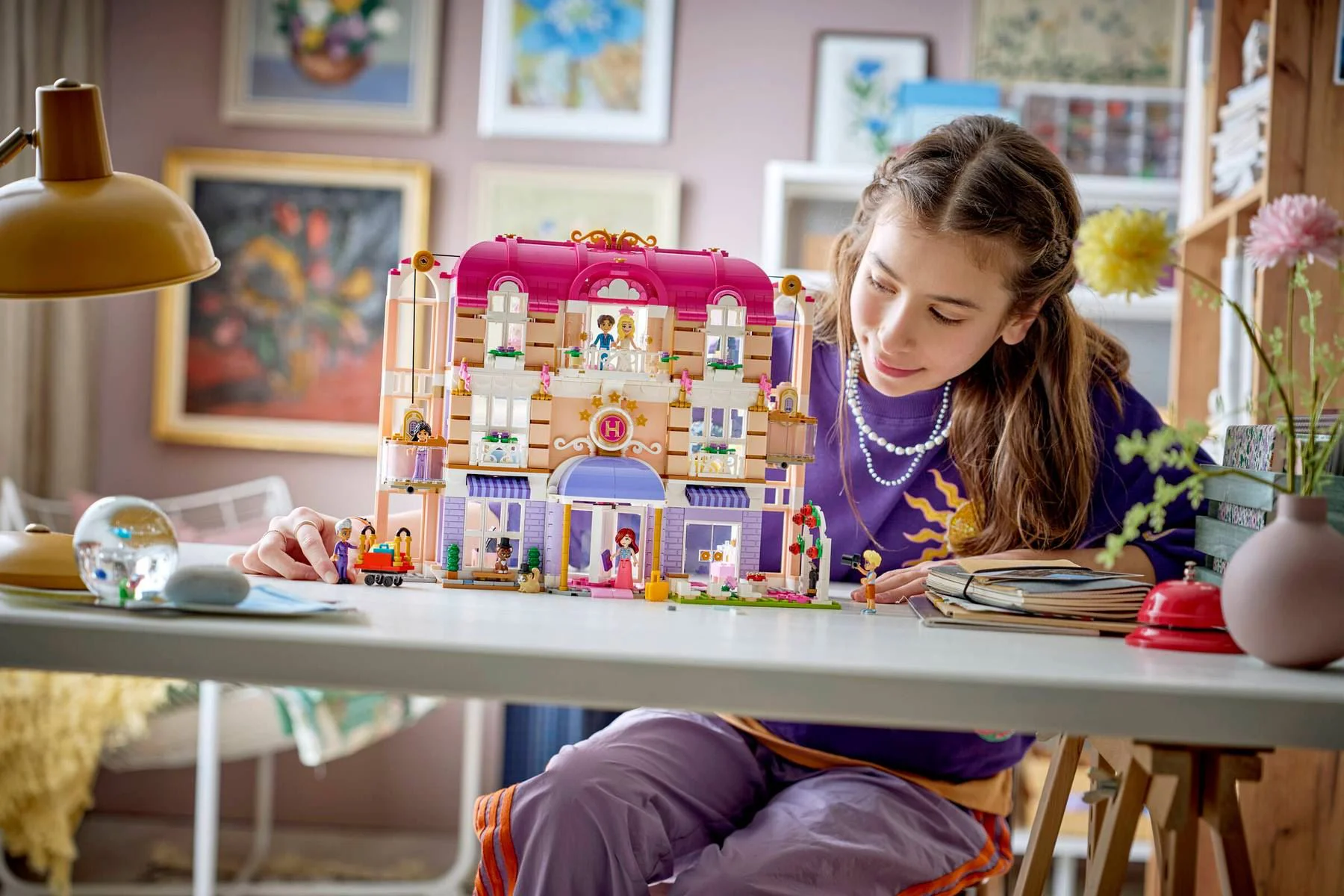 LEGO Friends - Большой отель в Хартлейк-Сити foto