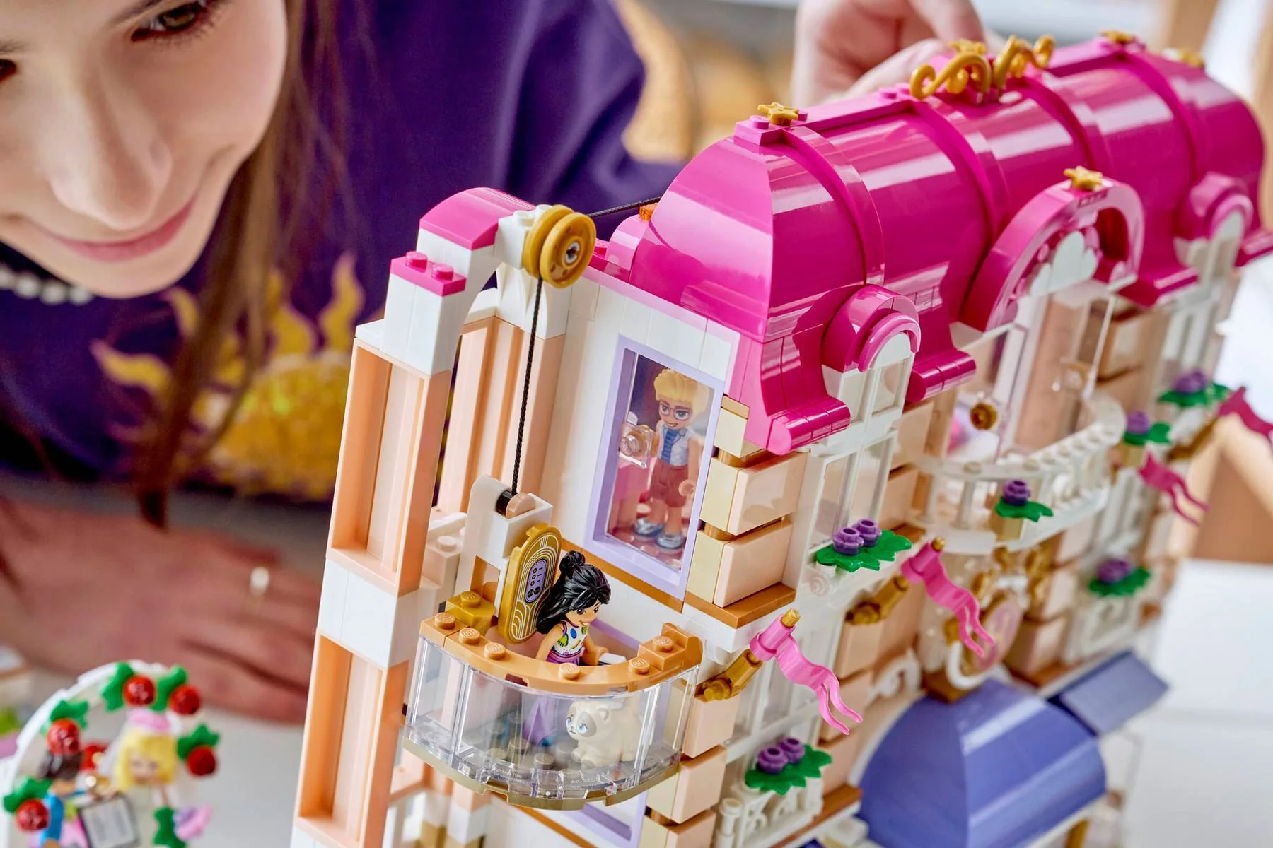 LEGO Friends - Большой отель в Хартлейк-Сити foto