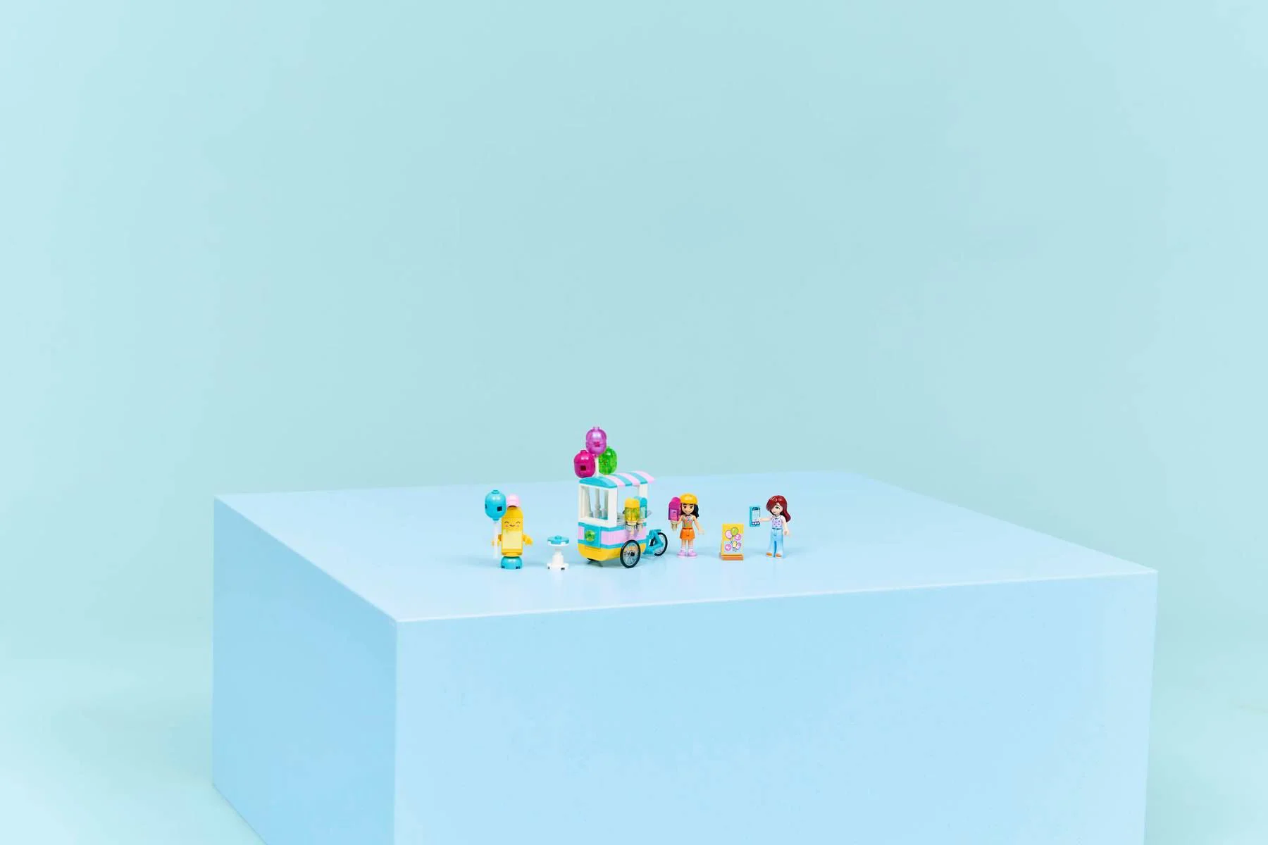 LEGO Friends - Киоск с мороженым и воздушными шарами foto