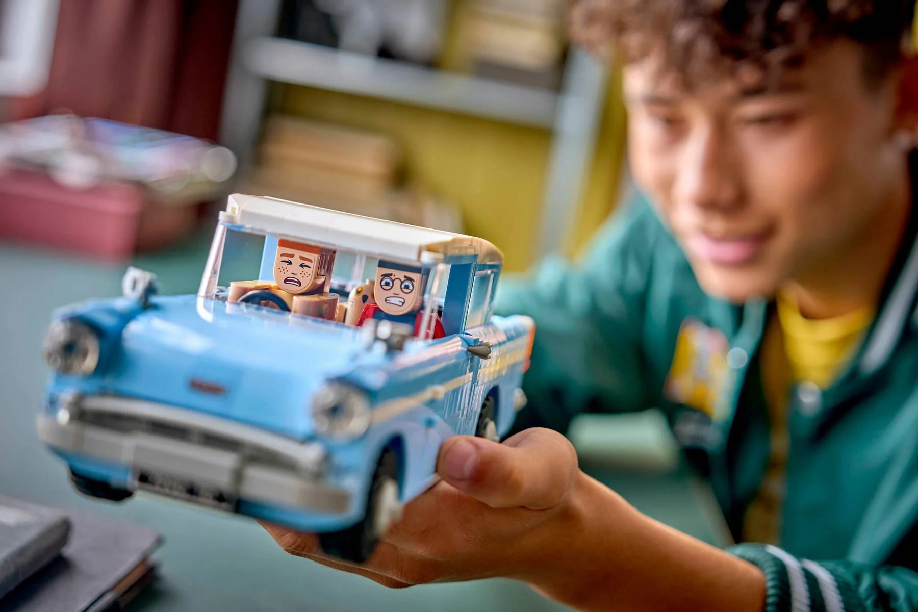 LEGO Harry Potter - Ford Anglia zburator foto