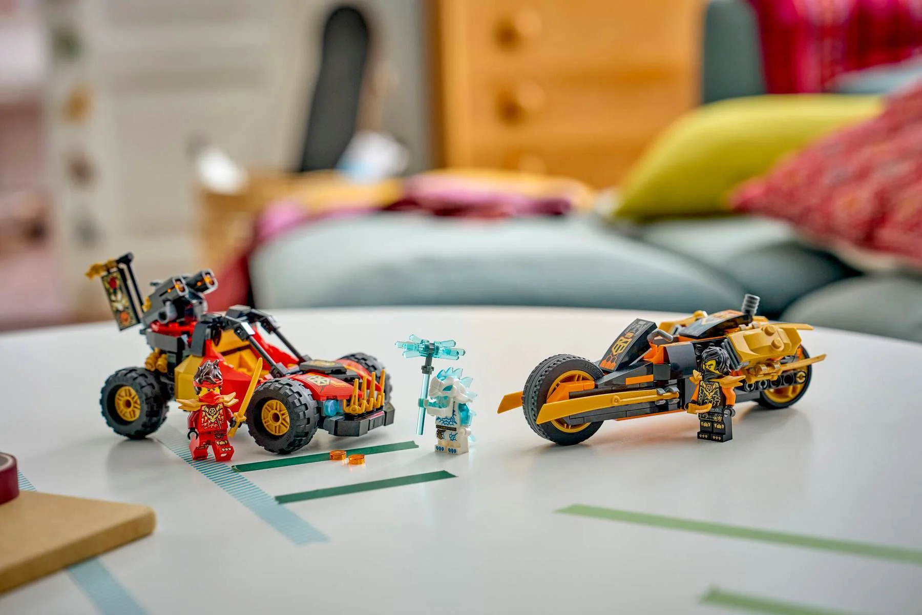 LEGO Ninjago - Kai and Cole's Combiner Vehicles foto
