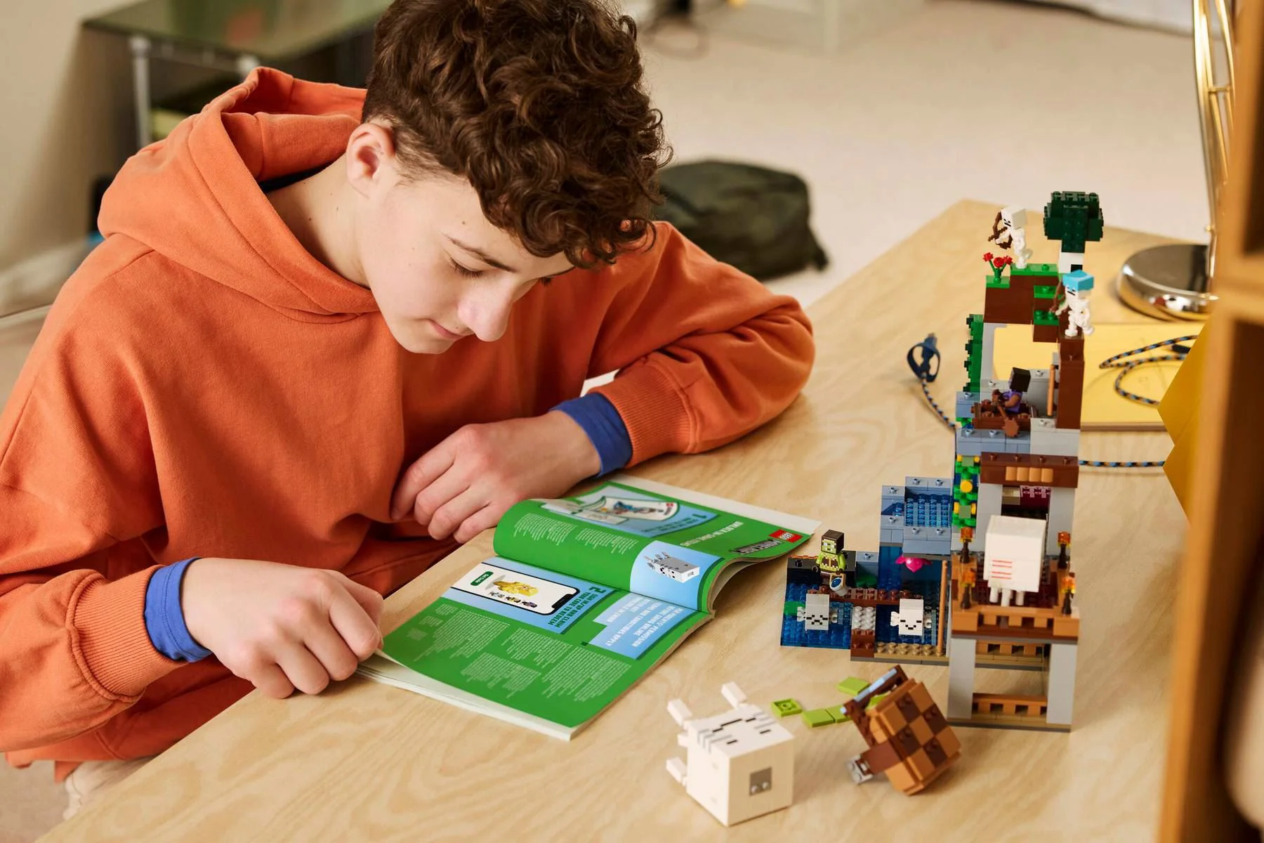 LEGO Minecraft - Станция Гаста foto