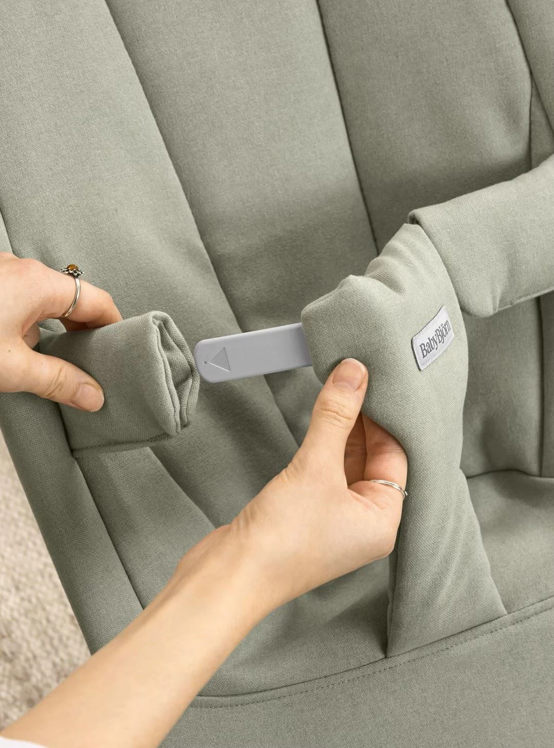 Кресло-шезлонг BabyBjorn Begin Woven Light Green foto