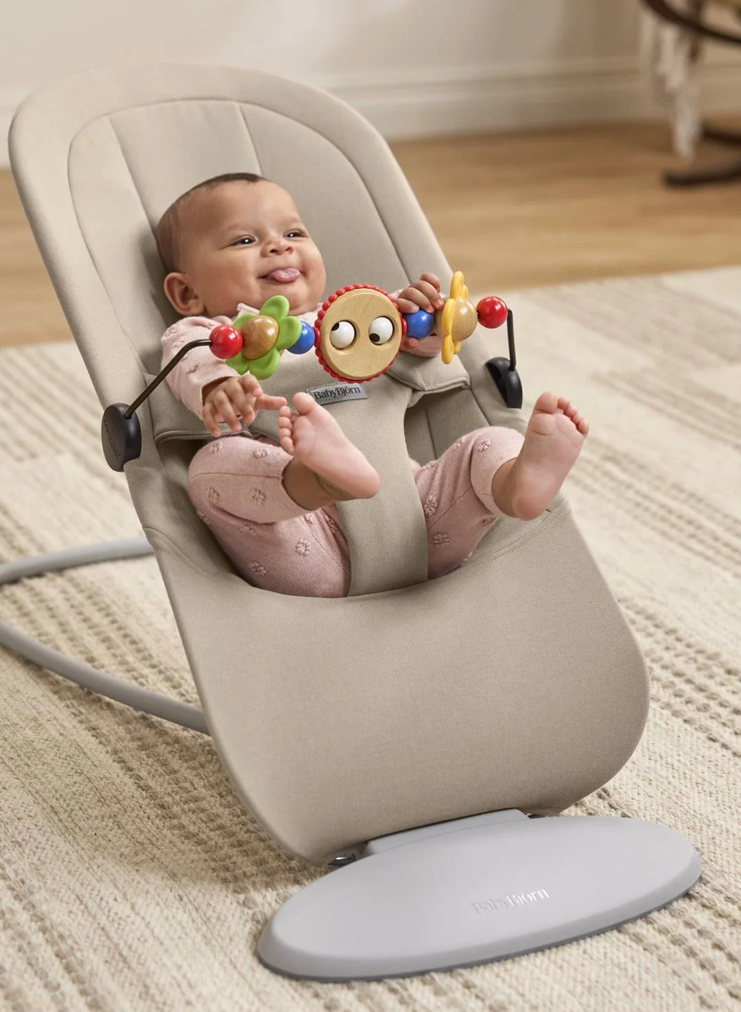 Кресло-шезлонг BabyBjorn Begin Woven Sand Gray foto