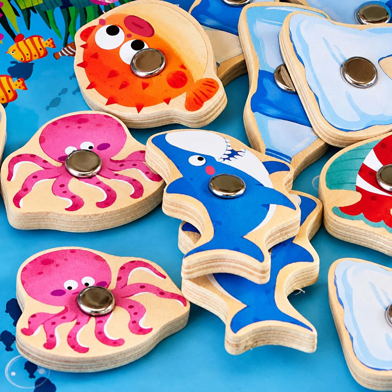 Joc magnetic 2 in 1 Hape Salvati marile foto