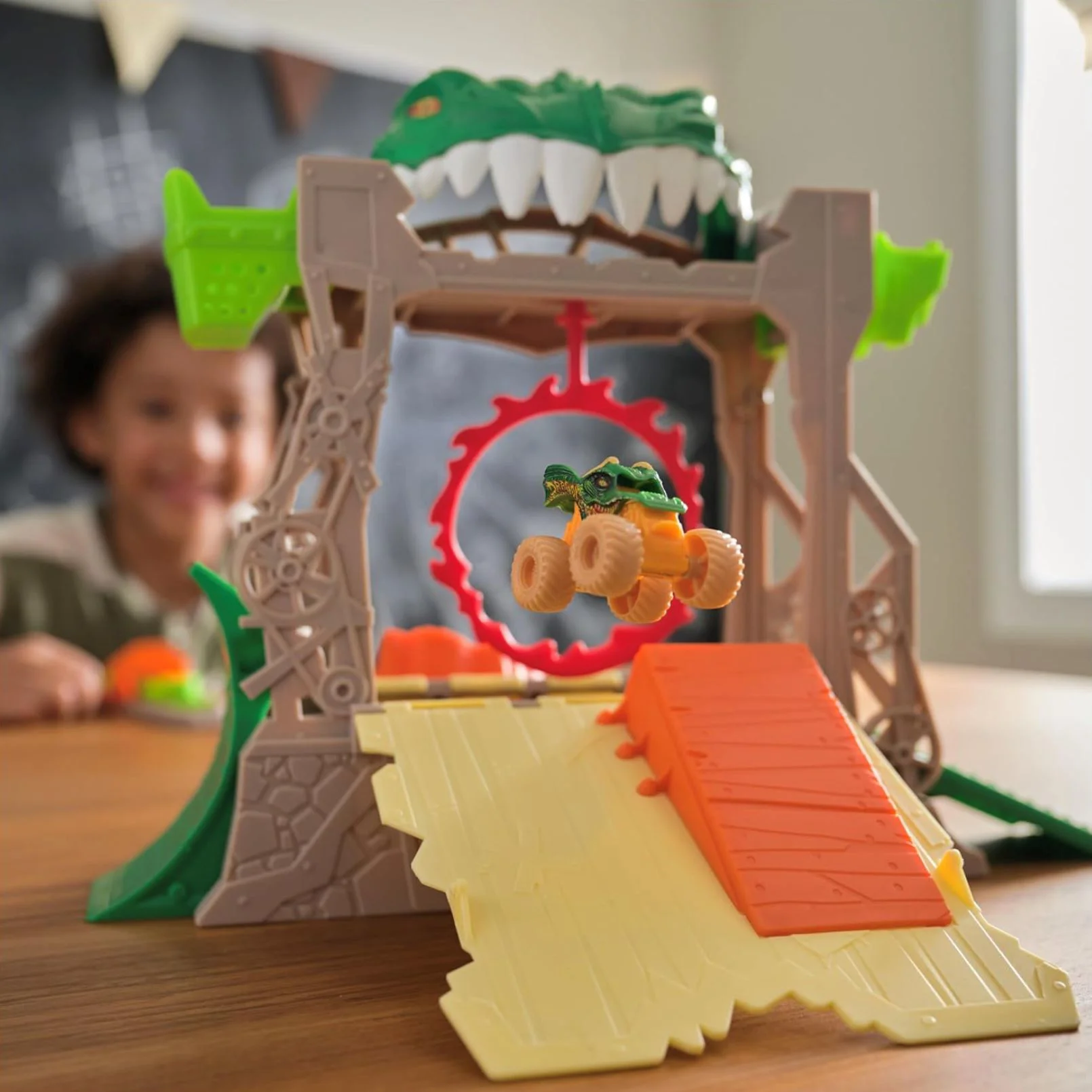 Set de joaca Spin Master Monster Jam Dragon Dungeon of Doom foto