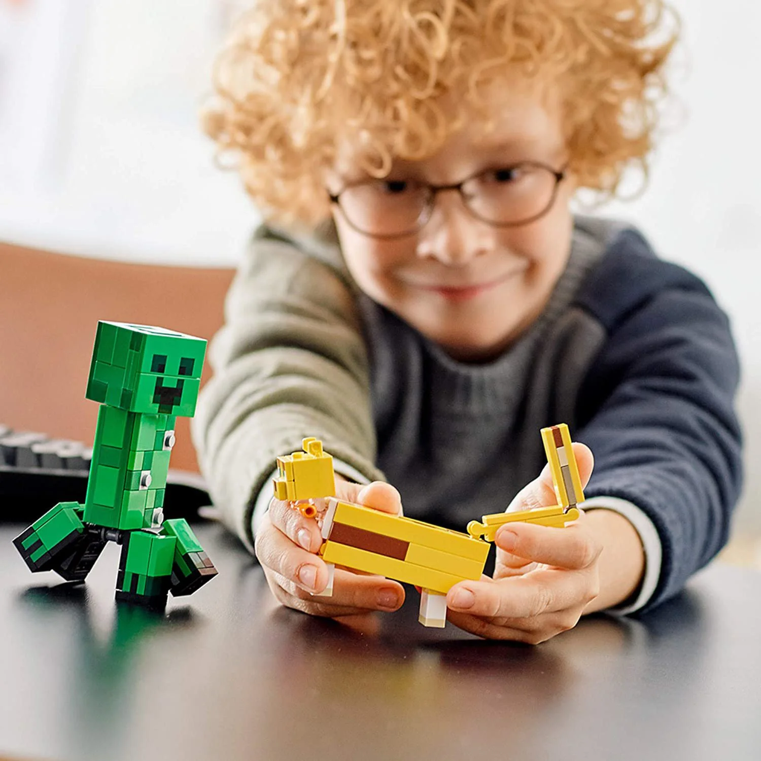 LEGO Minecraft - Big Fig Creeper and Ocelot foto