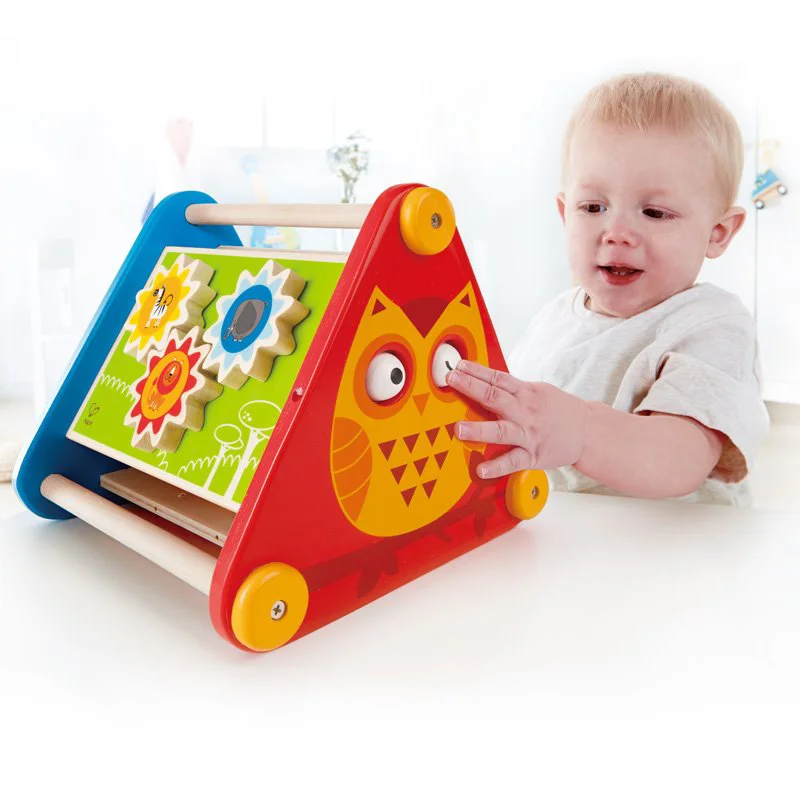 Деревянная игрушка Hape "Мобильный ящик для занятий"