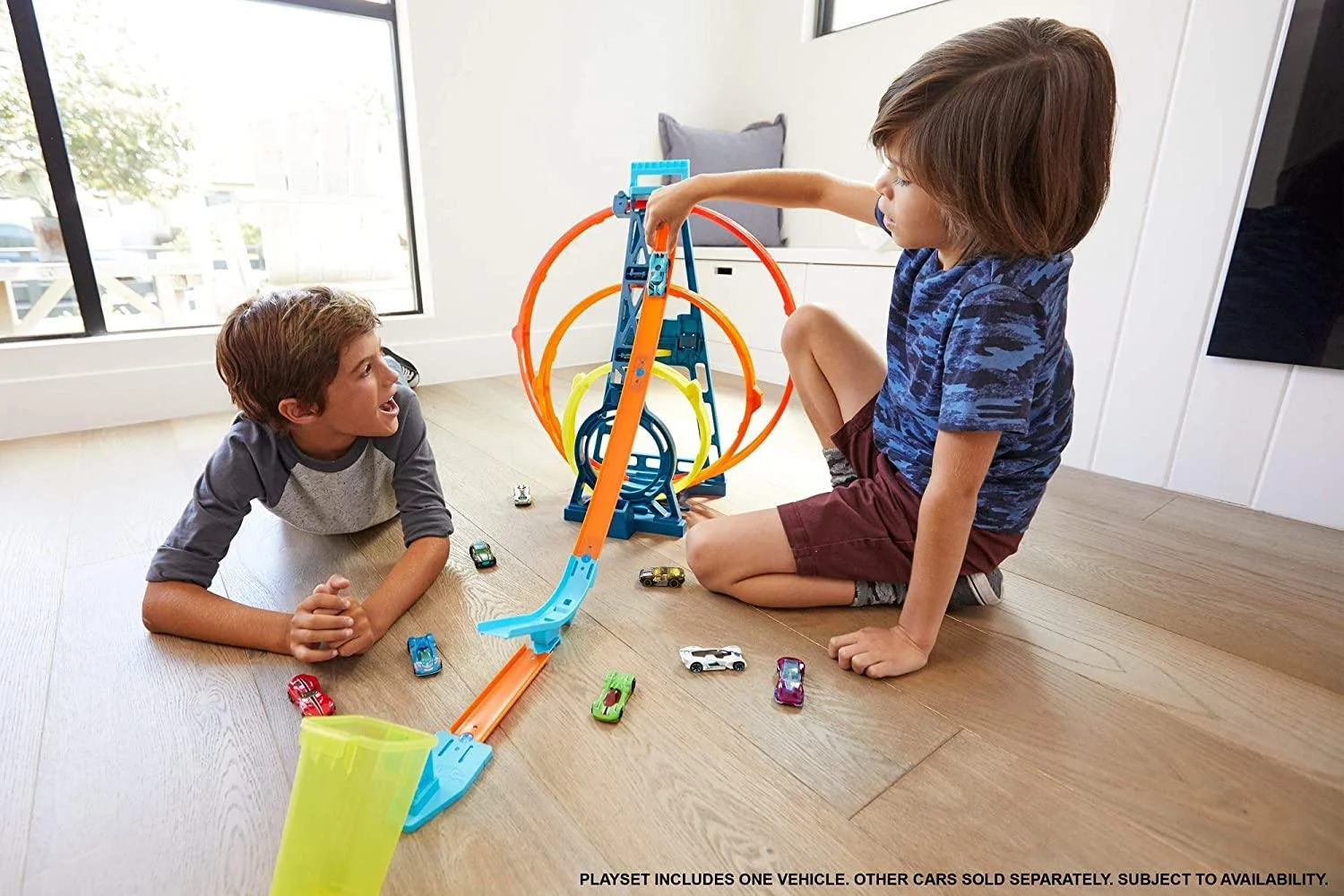 Игровой набор Hot Wheels "Triple Loop" foto