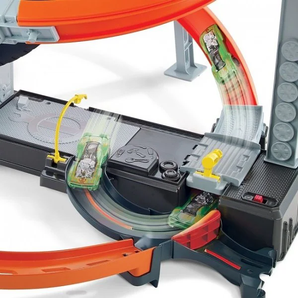 Set de joaca Hot Wheels "Hyper Boost Tire Shop" foto
