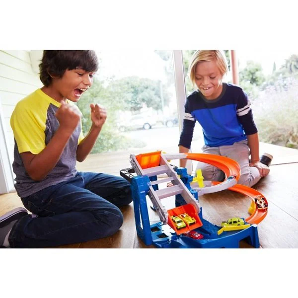Set de joaca Hot Wheels "Factory Raceway" foto