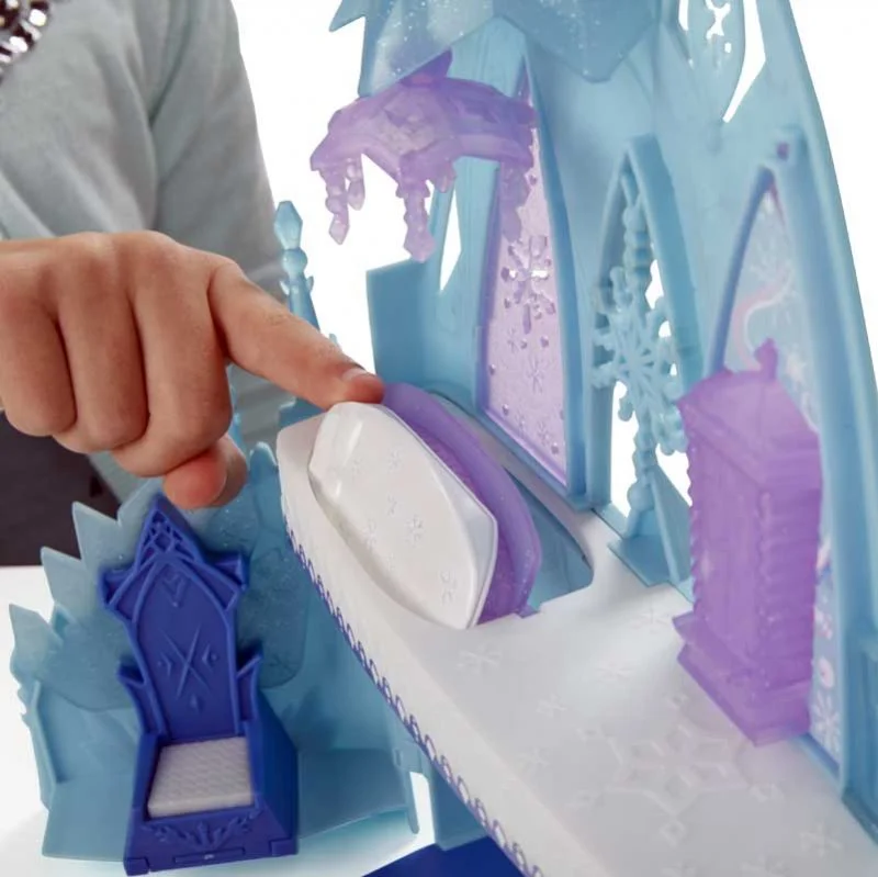 Set de joaca Castelul de Gheata al Reginei Elsa Disney Frozen Hasbro