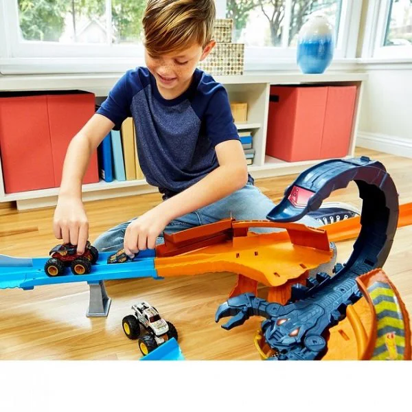 Set de joaca Hot Wheels "Scorpion Sting Raceway" foto