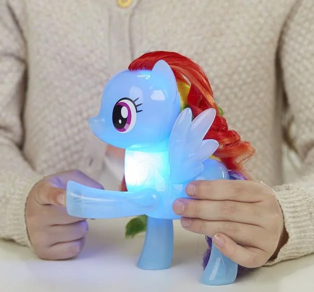 Figurina cu lumina Ponei Shining Friends My Little Pony Hasbro, 13 cm, sortiment