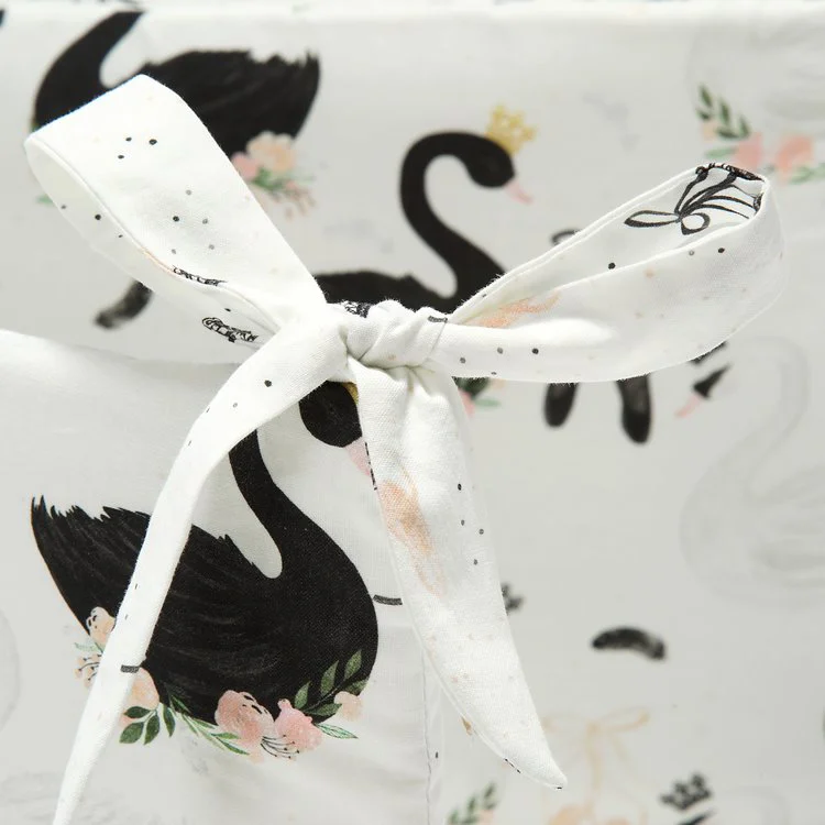 Aparator de patut La Millou Moonlight Swan & Swan Lake