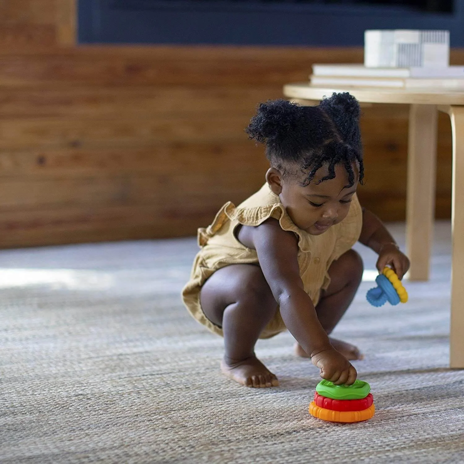 Мультисенсорная игрушка для прорезывания зубов Baby Einstein Stacking Teether