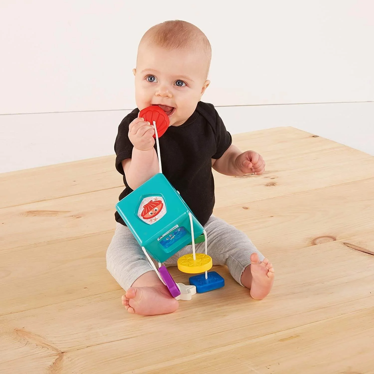 Веселый куб Baby Einstein Match & Grasp
