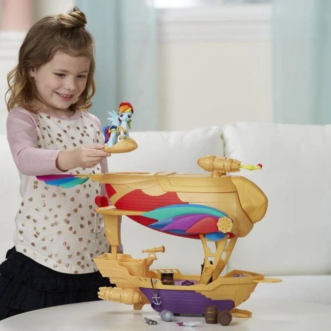 ​Set de joaca Rainbow Dash si Corabia Aerului Swashbuckler My Little Pony Hasbro