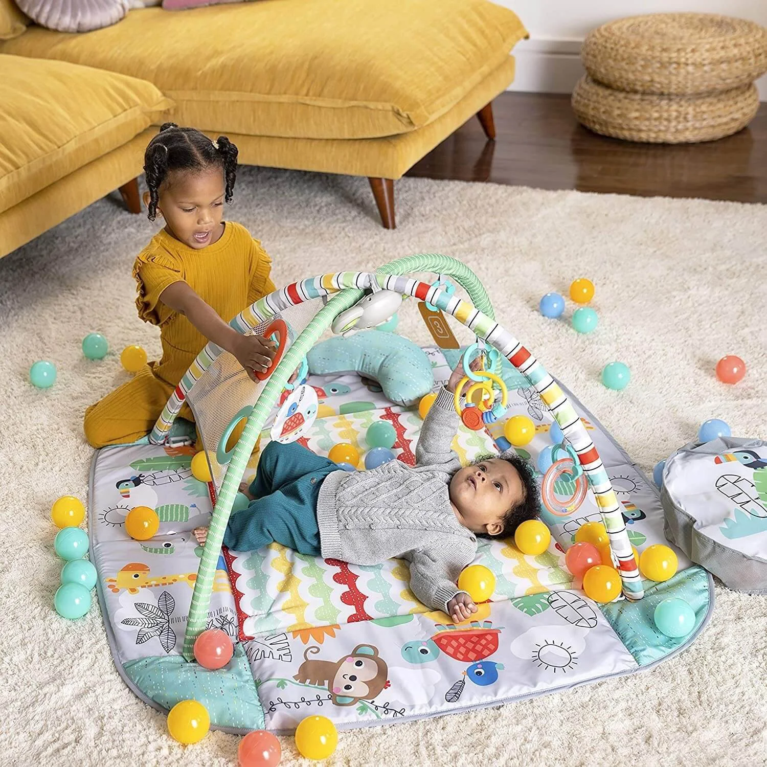 Развивающий коврик Bright Starts 5 в 1 Gym & Ball Pit Totally Tropical