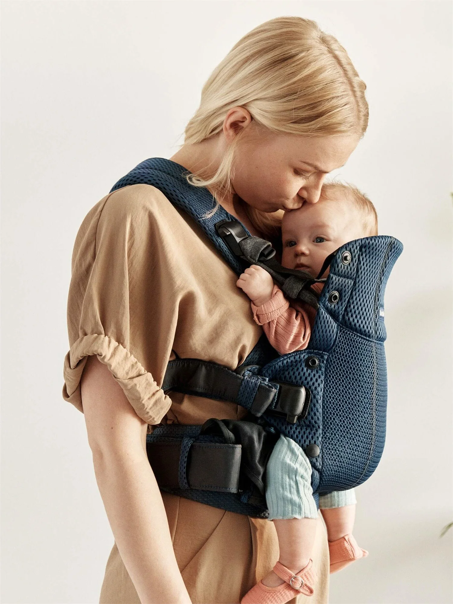 Marsupiu anatomic BabyBjorn Harmony Navy Blue, 3D Mesh