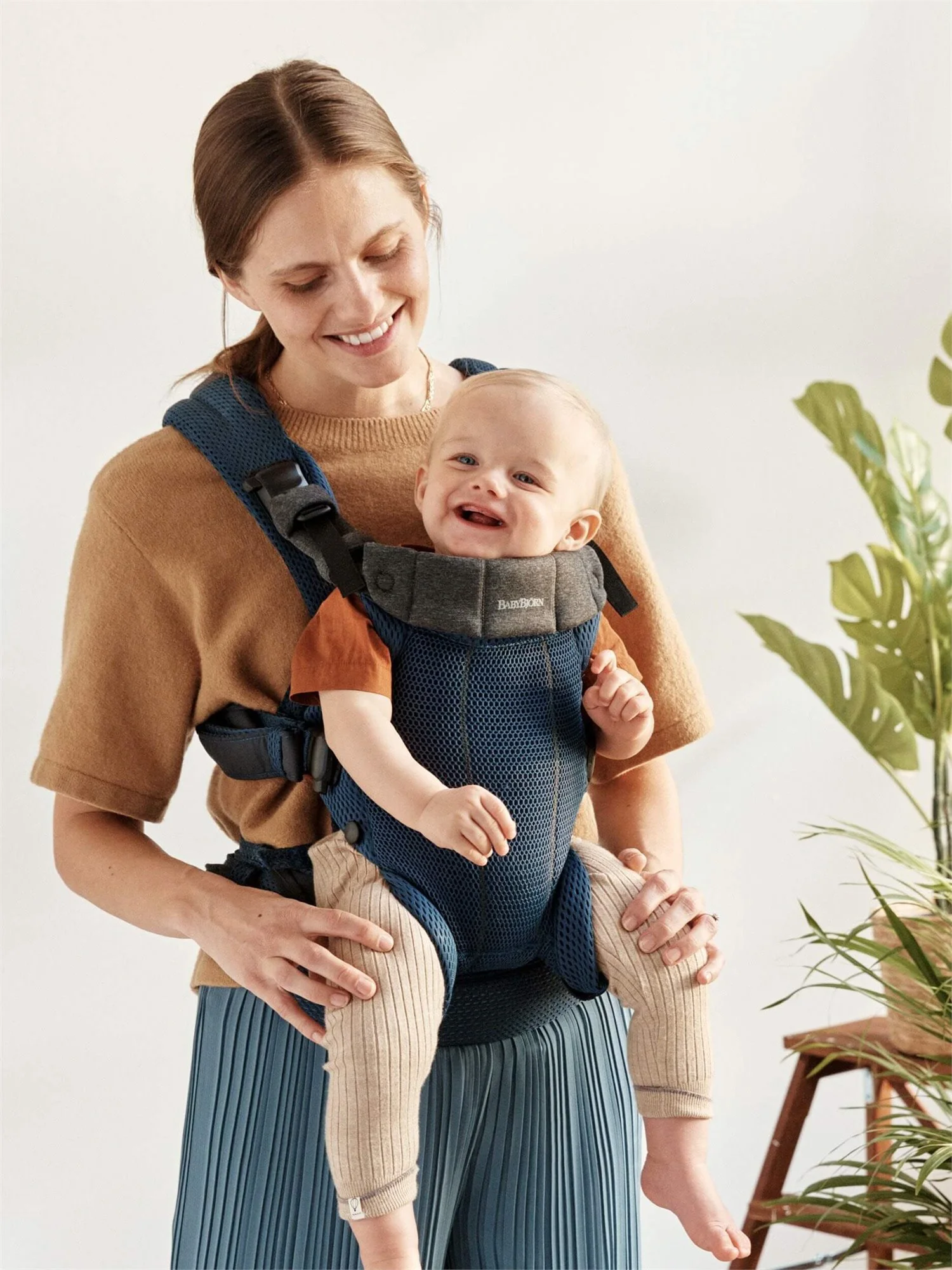 Marsupiu anatomic BabyBjorn Harmony Navy Blue, 3D Mesh